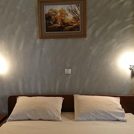 Hotel Pour Vous Kinşasa Dış mekan fotoğraf