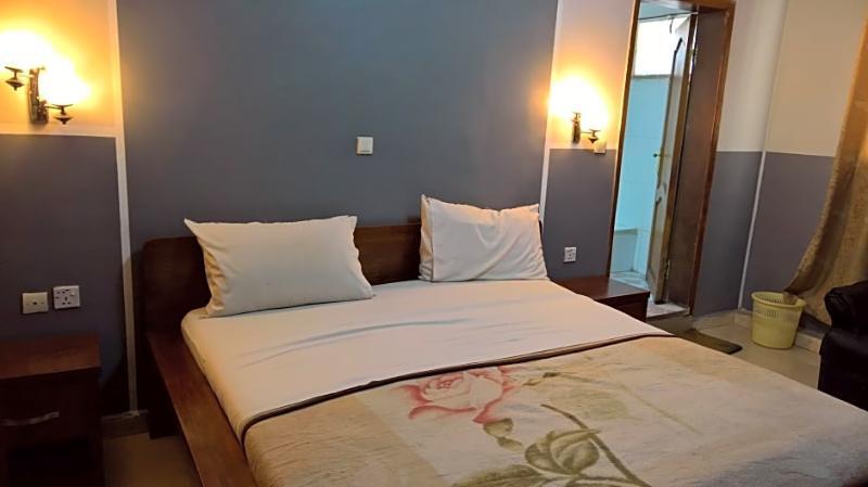 Hotel Pour Vous Kinşasa Dış mekan fotoğraf